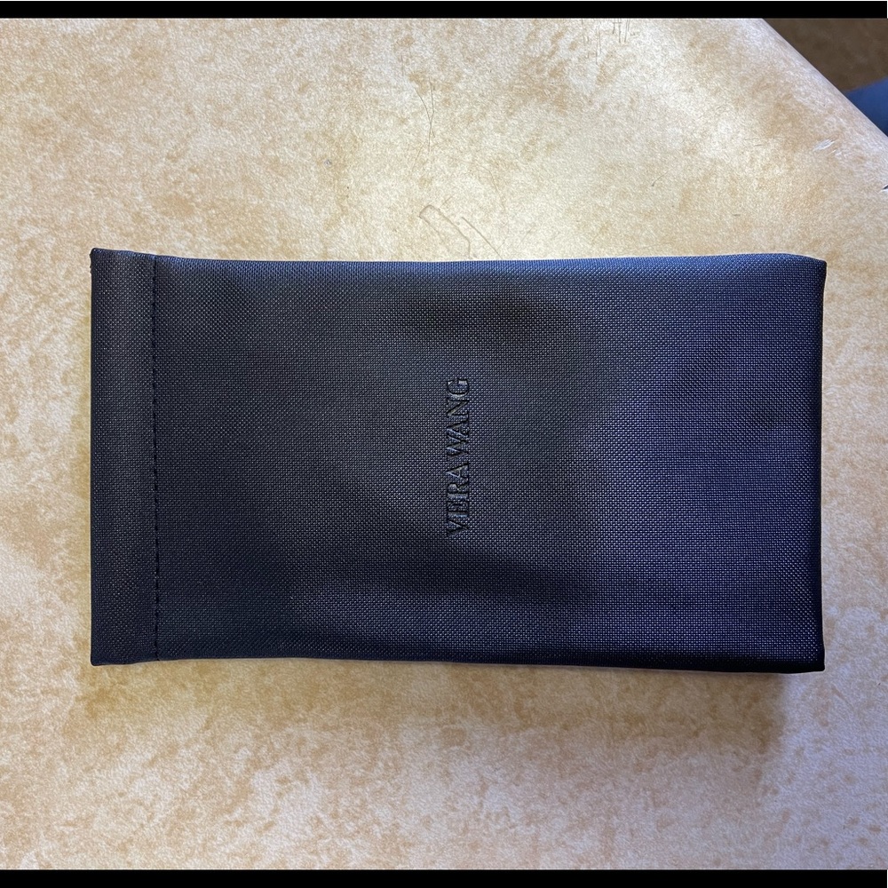Vera wang glasses case